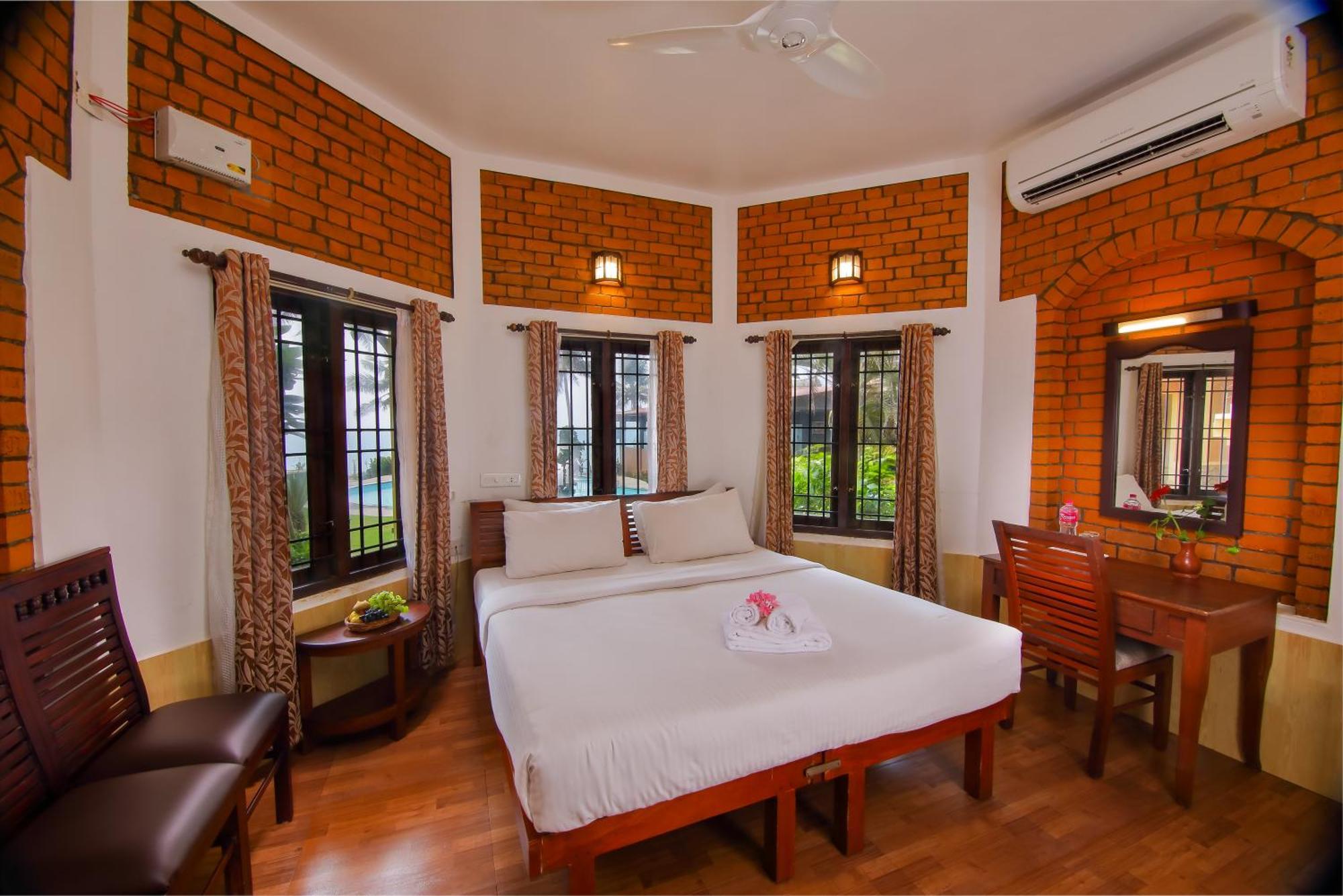 Krishnatheeram Ayur Holy Beach Resorts Varkala Exterior foto